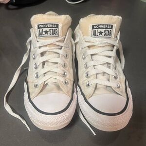 White converse women sneaker